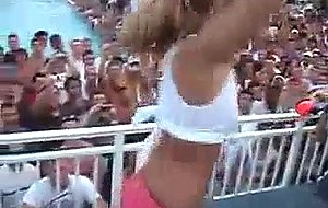 College Chicks Goin Crazy