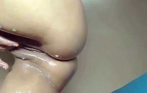 Insanely honey babe with a gorgeous ass squirts