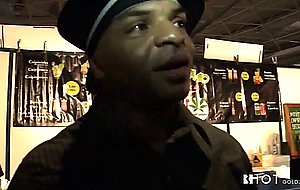 Public Live Anal Milf