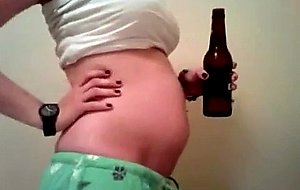Getting drunk and bloating belly with bud light