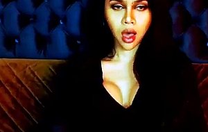 Shemale big cock on webcam