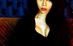 Shemale big cock on webcam