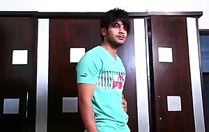 Busty desi aunty enjoyed in bathroom