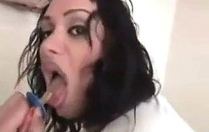 Booty brunette tranny gets her ass hole dicked