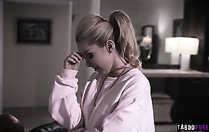 Mom and dauther shared a huge cock in a 3some 