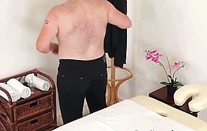 Massage therapist pussykat satisfies patient