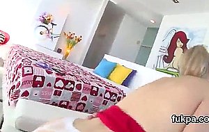 Striking babe flaunts big butt and gets anal hole rode