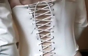 Cd uses huge vibrator with ease
