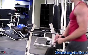 Hot stud sucking on dick and fucking 