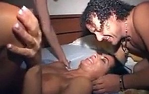 Amateur threesome sex