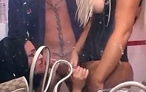 Amateur threesome sex