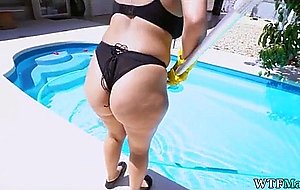 She cleans my pool in bra and panties