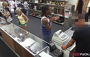 Pawn man fucks sweet gf of a black dude and he films it