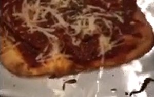 Making pizza 