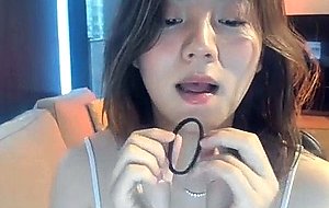Sexy amanda wu jerks off and cums in her hand