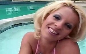 She Doesnt Get Out Of The Pool To Suck Cock