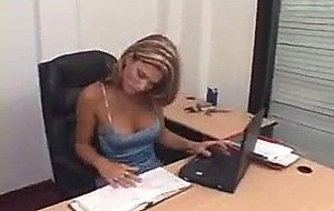 Ts lady masturbating with vibrator at the office