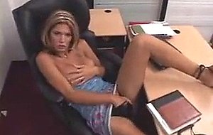 Ts lady masturbating with vibrator at the office