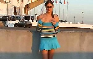 Hot shemale in dress flashes in public