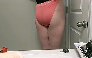 Nice plump booty on teen  