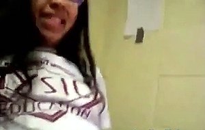 Petite latina 