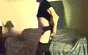 Crossdresser shaking ass