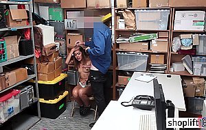 Latina with nice ass used by a cop because of felony