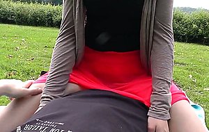 Deutsches paar hat geschlechtsverkehr mitten im stadtpark