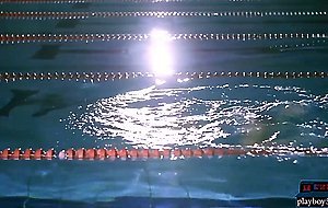 Petite body teen Vi Shy gives swimming pool striptease