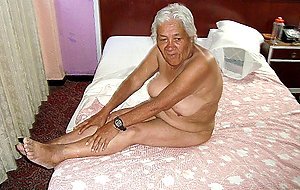 HelloGrannY Exclusive Latin Grandma Nudes Slides