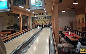 Hunt4k. guy penetrates attractive beauty while cuckold plays bowling