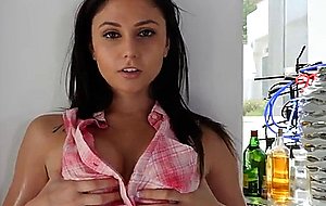 Incredibly sexy chick in dickriding action 