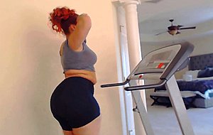 Scarl3tt3 on the treadmill