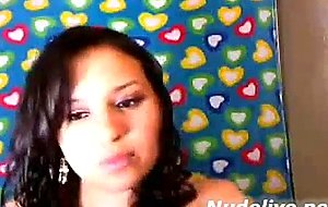 Super honey teen shows boobs on webcam