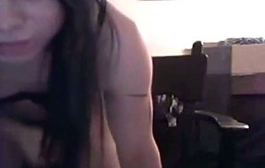 Sexy tranny masturbates on cam