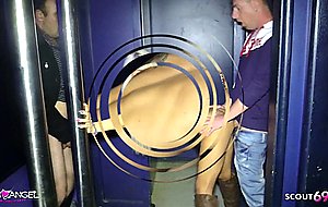 Anni angel von fremden typen ohne kondom im pornokino gefickt — 