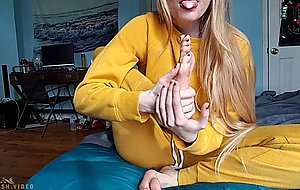 Blonde self foot worship