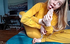 Blonde self foot worship