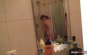 Amateur girlfriend fingers herself while taking a shower