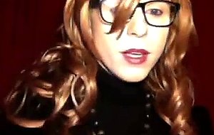 Hipster Shemale Deepthroats And Takes Anal On Cam
