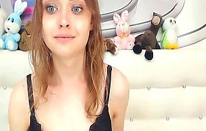Blonde Babe Dazzles Exposing Sexual Show
