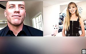 Sexy blonde teen pleased perverted guy after posing