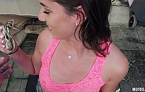 I met this incredible student girl that was ready to fuck for some cash - Naked Girls