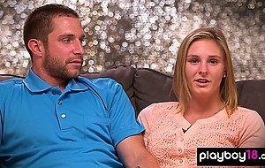 Amateur couple ask a bisexual babe to join to a threesome fuck