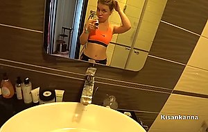 Fitness baby get cumshot on hair in the shower