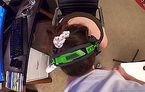 Wrongsgirl, roommate asks for help playing fortnite,