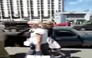 Espiando tangas en las gradas