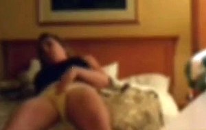 Hmsex wife jen masturbates again