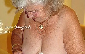 OmaGeiL Granny Pictures and Hot Shots In Mature Compilation