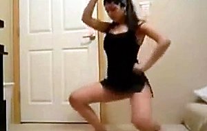 Sexy teen with dancing and stripping on cam